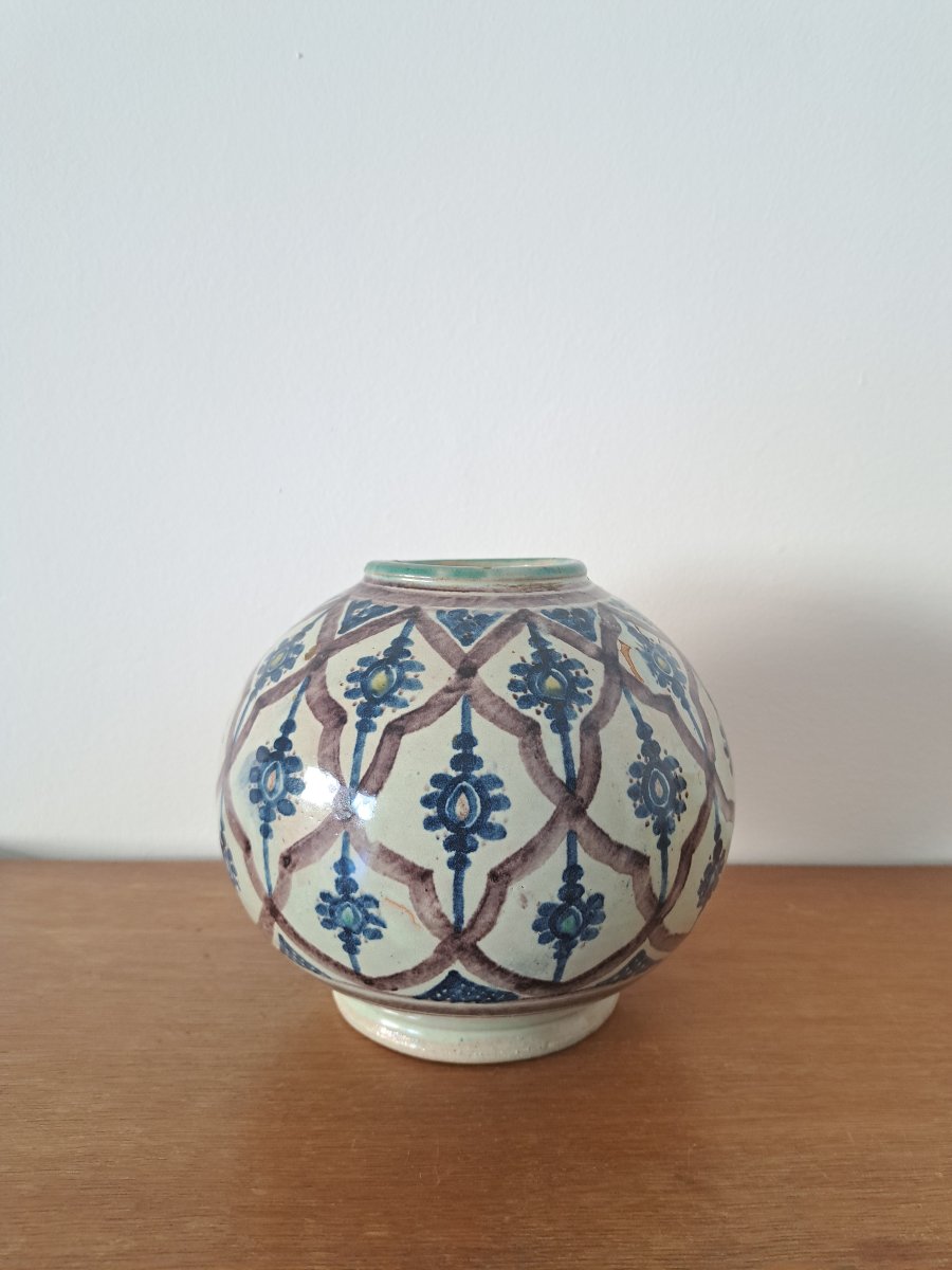 Boujemaa Lamali, Ball-shaped Vase, Ceramic, Morocco, Early 20th Century. 