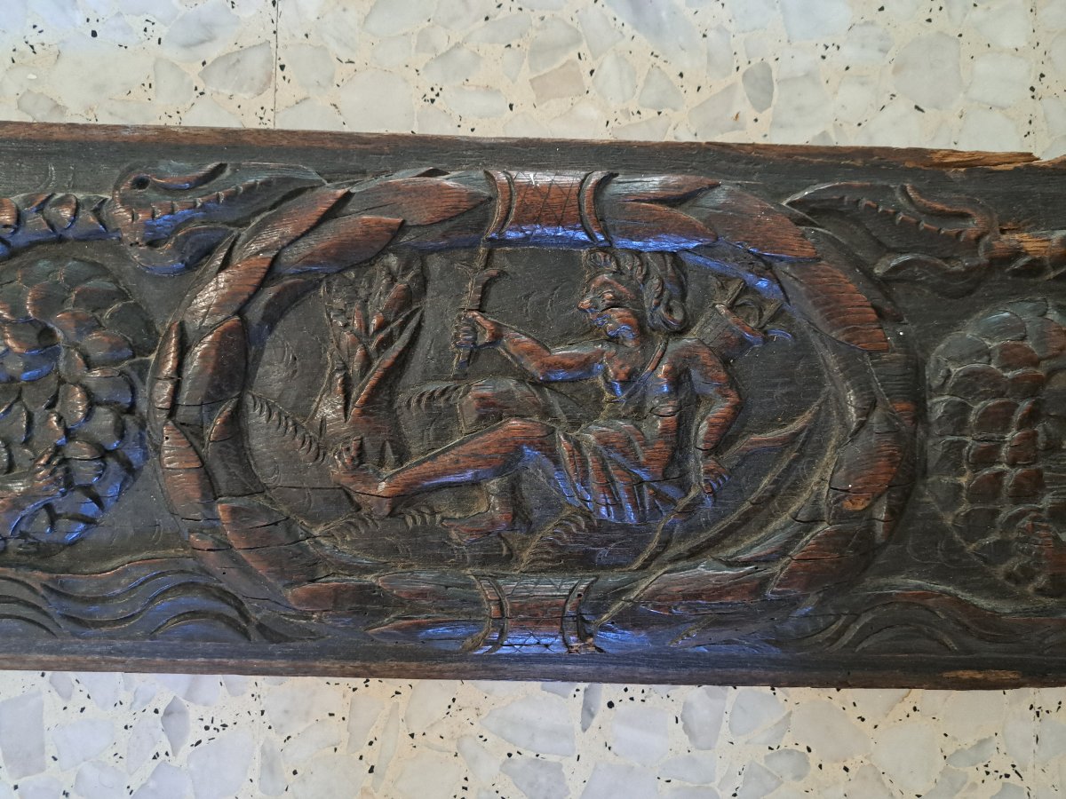 Cupid, Nymphs, Carved Oak Panel, Late 16th/early 17th Century. -photo-3