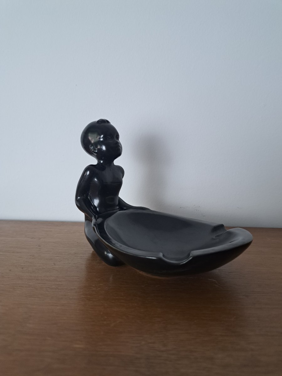 Pierre Meauzé For Villeroy & Boch, Congo Ashtray, Ceramic, 20th Century. 