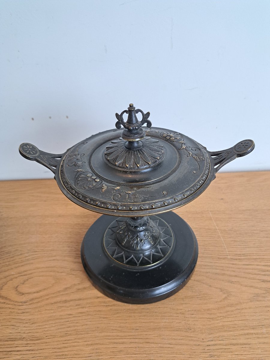 Paire de cassolettes , Néo étrusque , Bronze patiné , XIX°. -photo-4
