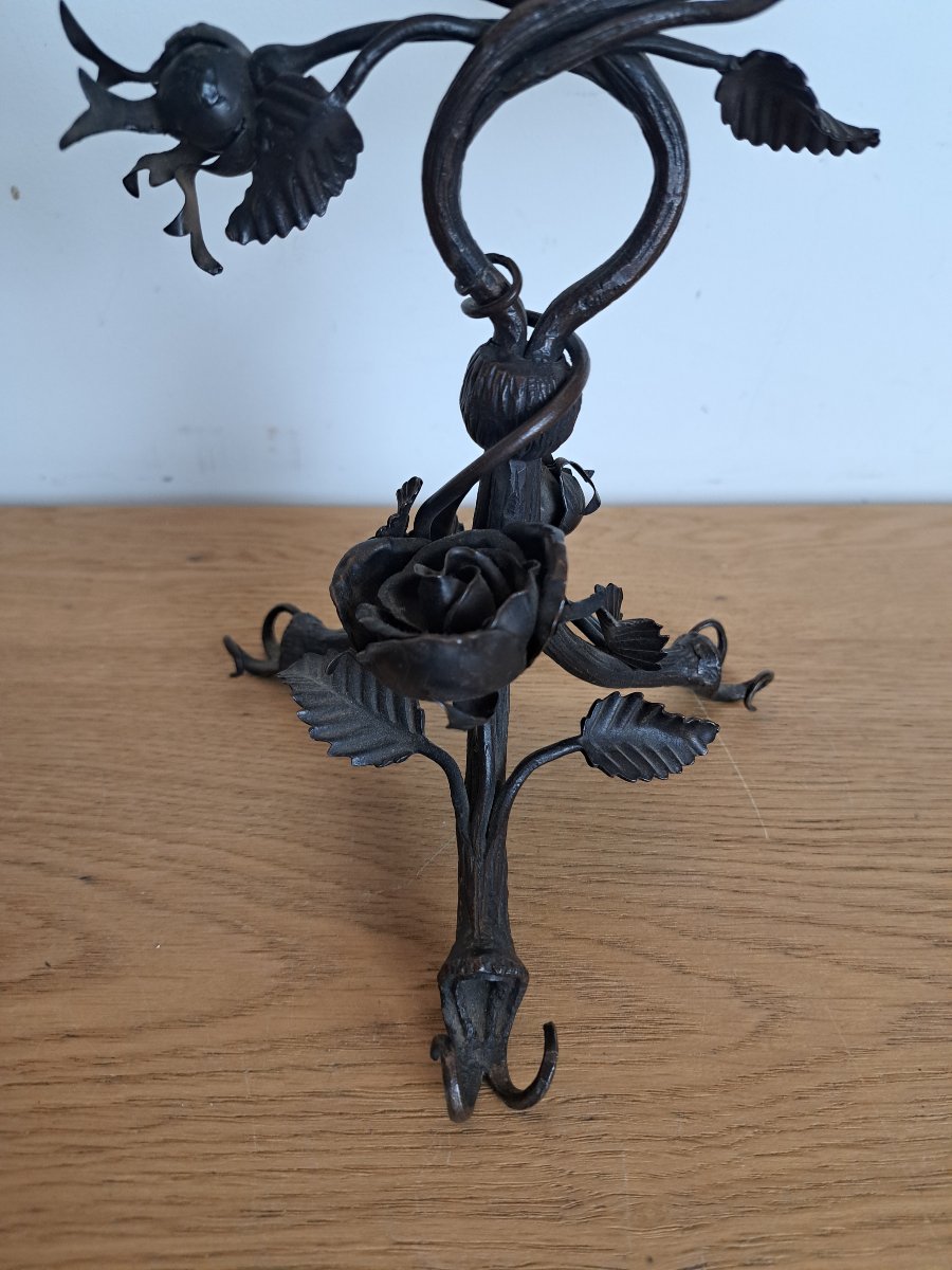 Paire de candélabres , Roses , Fer forgé , Art Nouveau , Fin XIX°/Début XX°. -photo-1