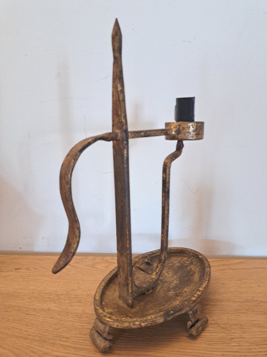 Bougeoir porte chandelle , Fer forgé doré , XX°. -photo-1
