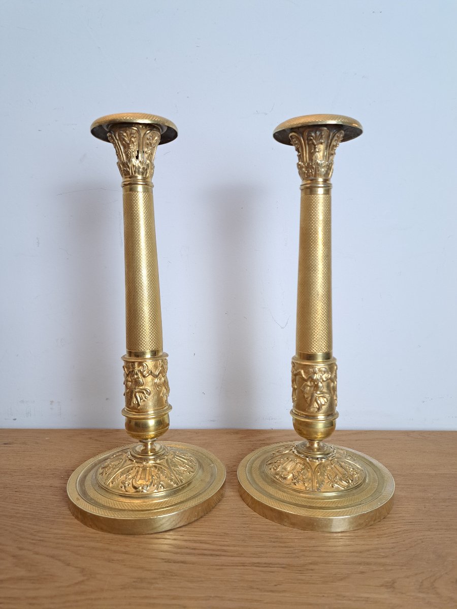 Paire de Bougeoirs , La Musique , Bronze doré , Empire /Restauration , Début XIX°. 