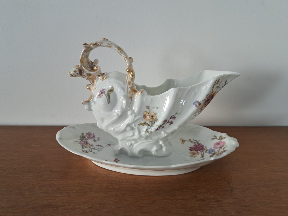 William Guérin, Gravy Boat, Rocaille, Porcelain, Limoges, Early 20th Century. 