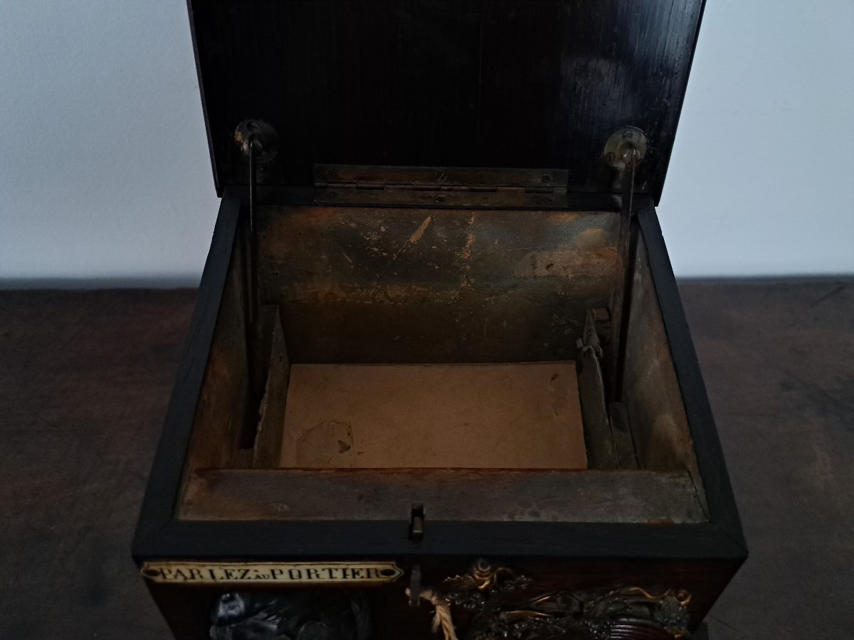 Cigar Box, "speak To The Doorman," Rosewood And Bronze, Late 19th Century. -photo-4
