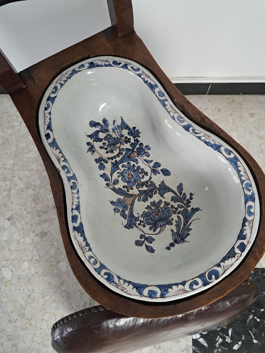 Bidet, Walnut And Walnut Veneer, Louis XV Period, 18th Century. -photo-6