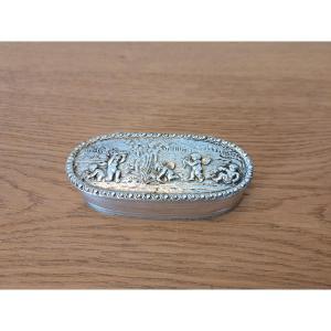 Snuffbox, Cherubs, Solid Silver, Early 20th Century. 