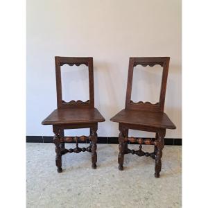 Paire de chaises Lorraine , Chêne , Fin XVII°/Début XVIII°.