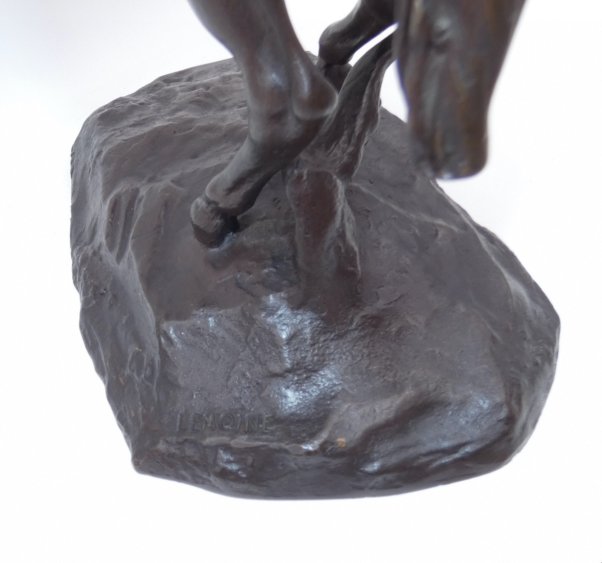 SCULPTURE EN BRONZE SIGNEE LEMOINE REPRESENTANT UN GUERRIER INDIEN A CHEVAL-photo-1