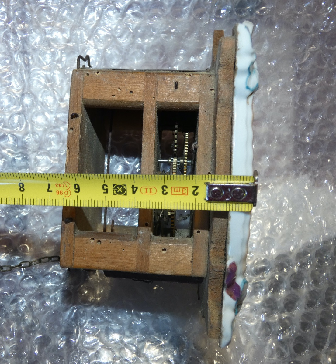 Yoghi Small Black Forest Pendulum Clock-photo-6