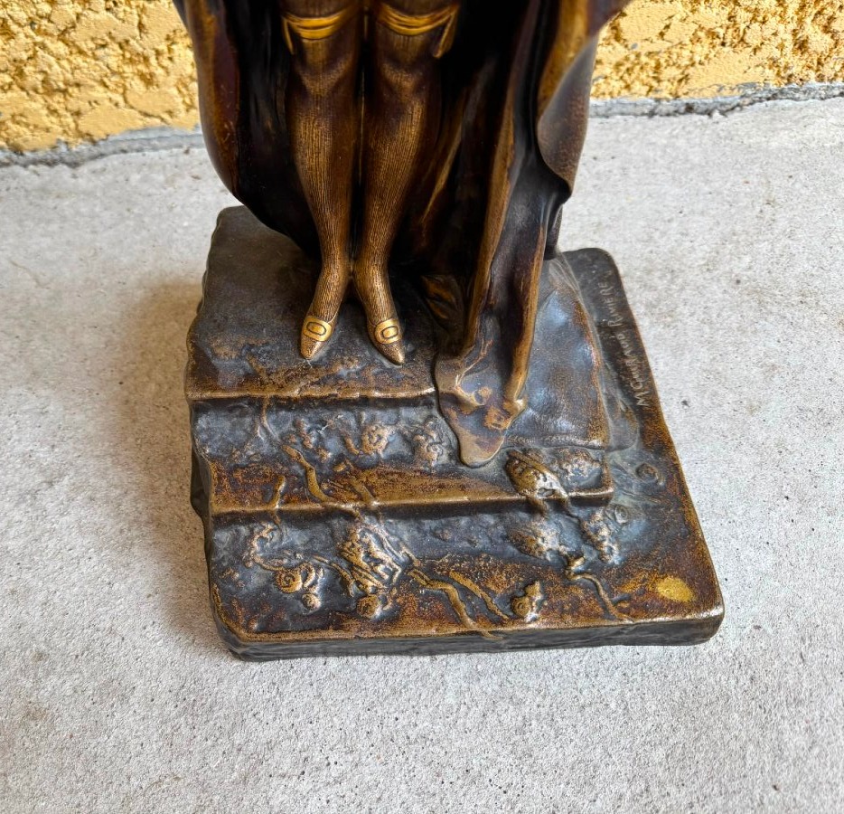 SCULPTURE EN BRONZE REPRESENTANT UNE FEMME SIGNEE M GUIRAUD RIVIERE-photo-2
