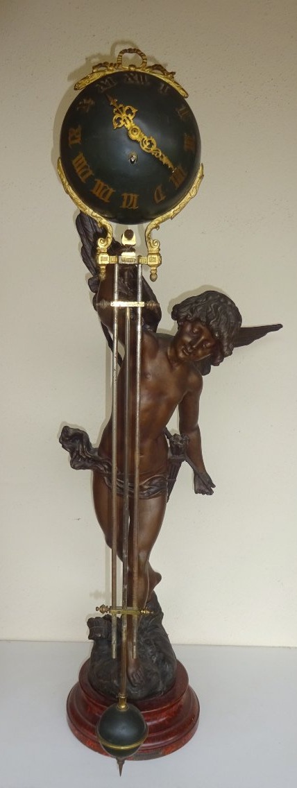 Mysterious Clock: Geo Maxim Clock