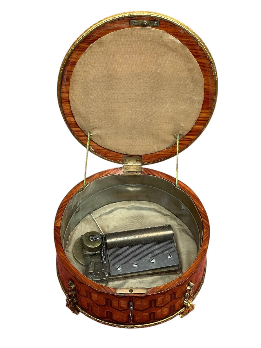 Round Music Box – Attributed To Maison Boisier-photo-1