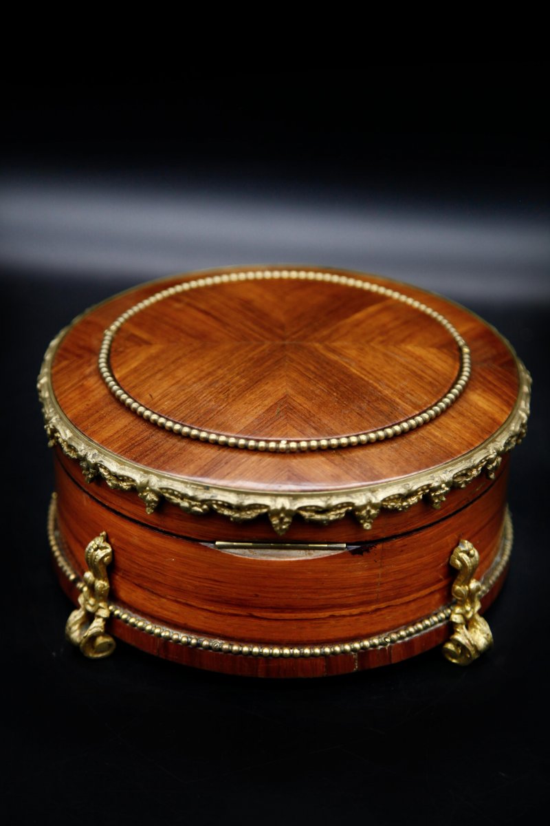 Circular Shaped Box - Napoleon III Period-photo-4