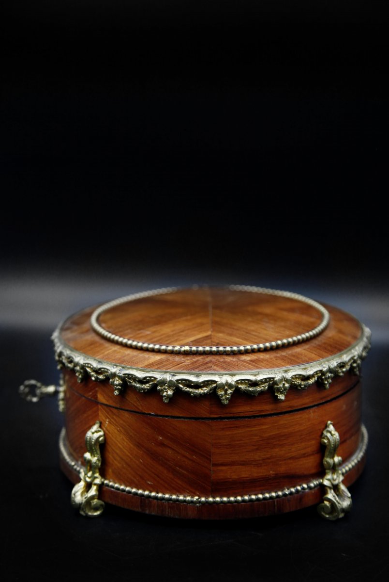 Circular Shaped Box - Napoleon III Period-photo-1