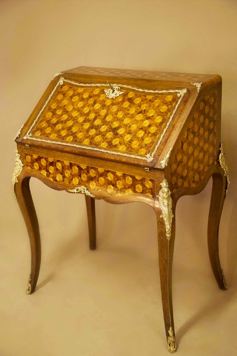 Petit Bureau De Pente Des 