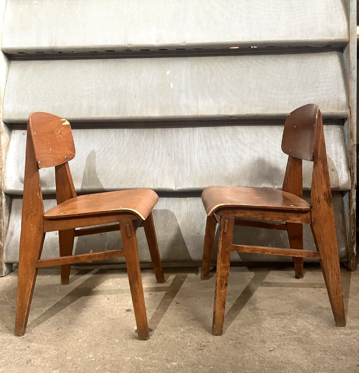 Deux chaises Tout Bois Jean Prouvé Vauconsant
