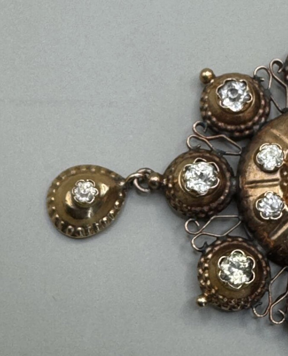  Bijou régional, pendentif Rose du Velay, en or jaune 750 millième.-photo-2