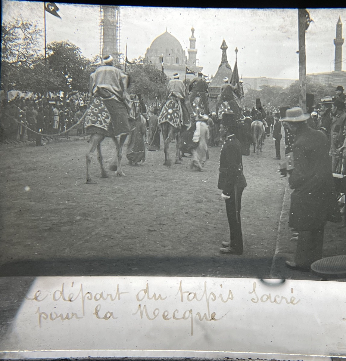 Stereoscopic Kiosk Displays 45 Photos From A Trip To Egypt -photo-2