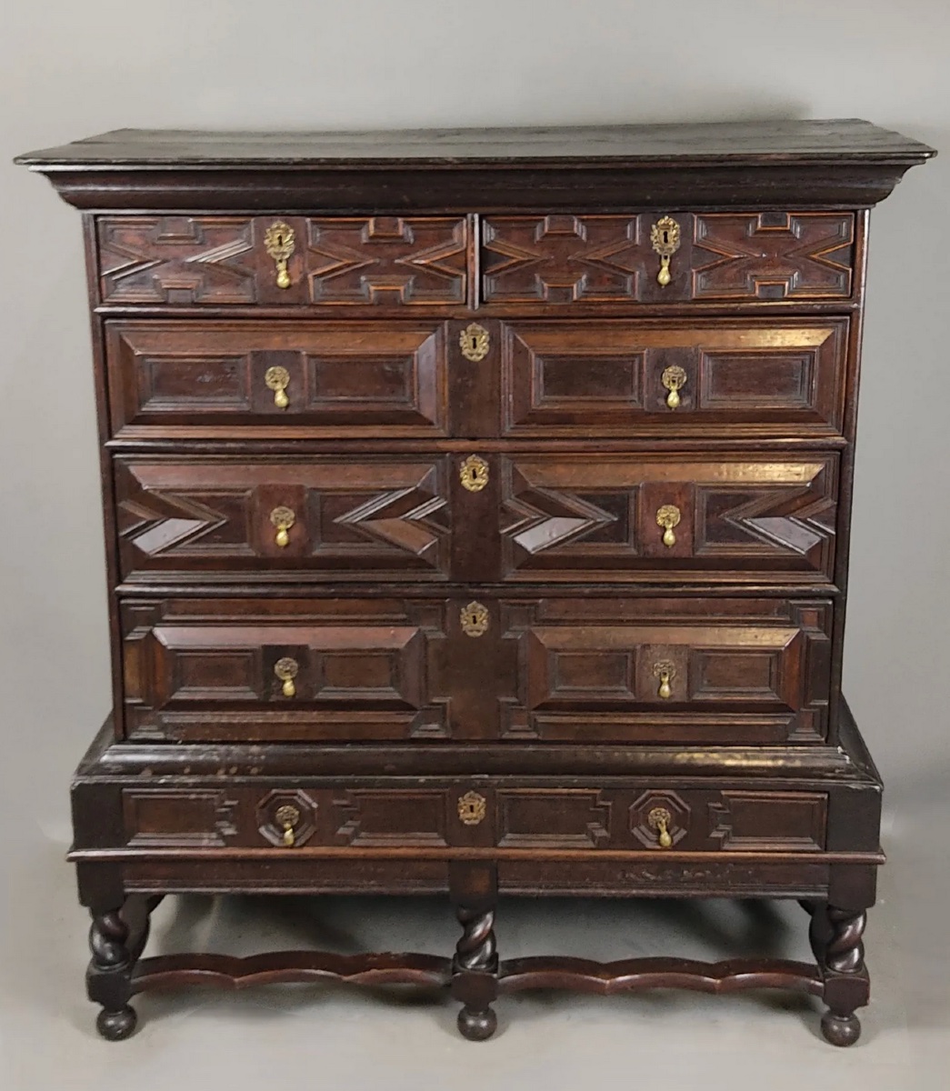 18th-century Welsh Oak Cabinet 