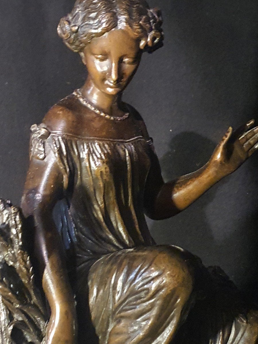 Sculpture Bronze Jeune Femme.-photo-1