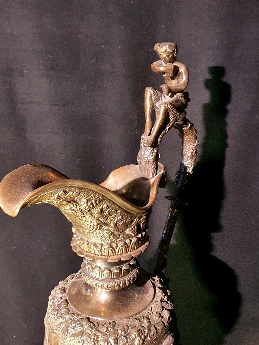 Aiguiére Bronze Aux Personnages. -photo-3