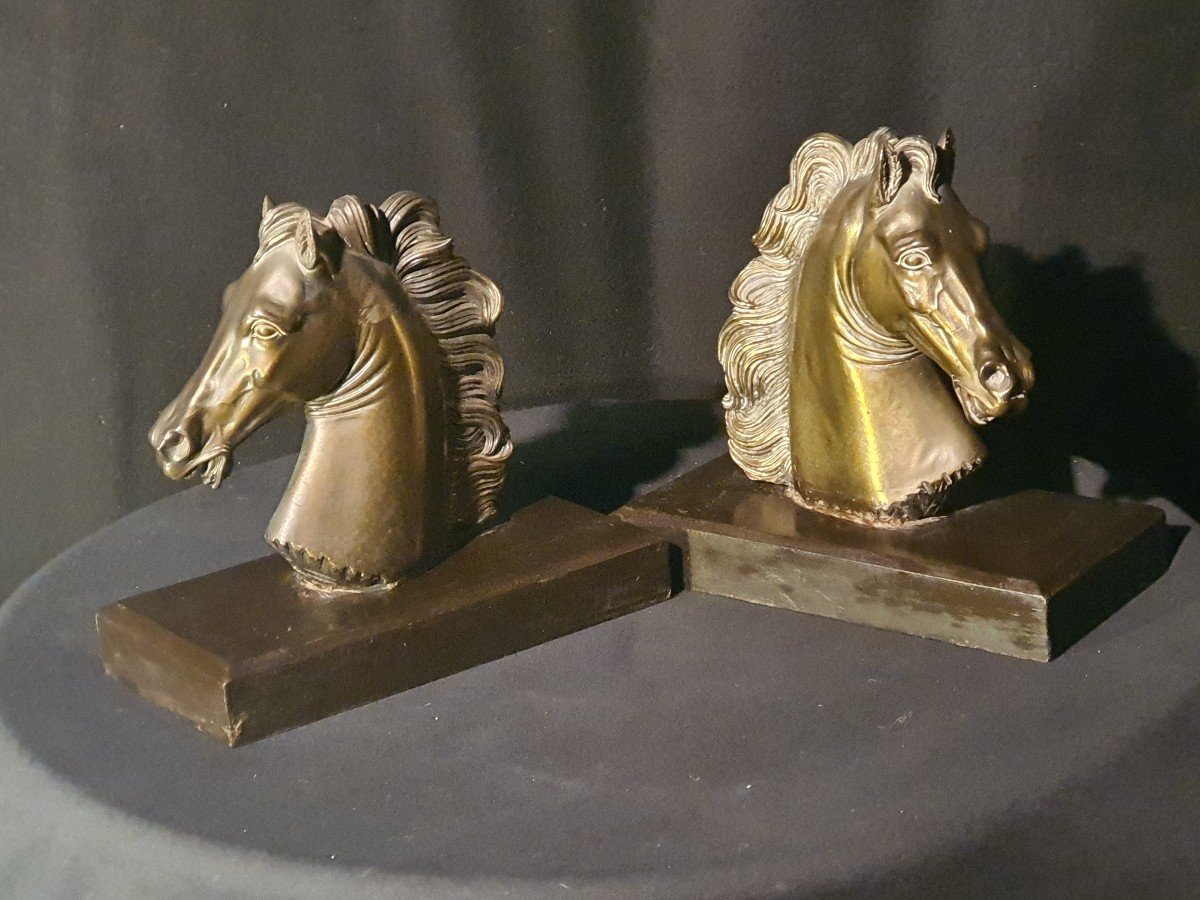 Paire De Sculptures Chevaux. Serre Livres. Art Déco. -photo-1