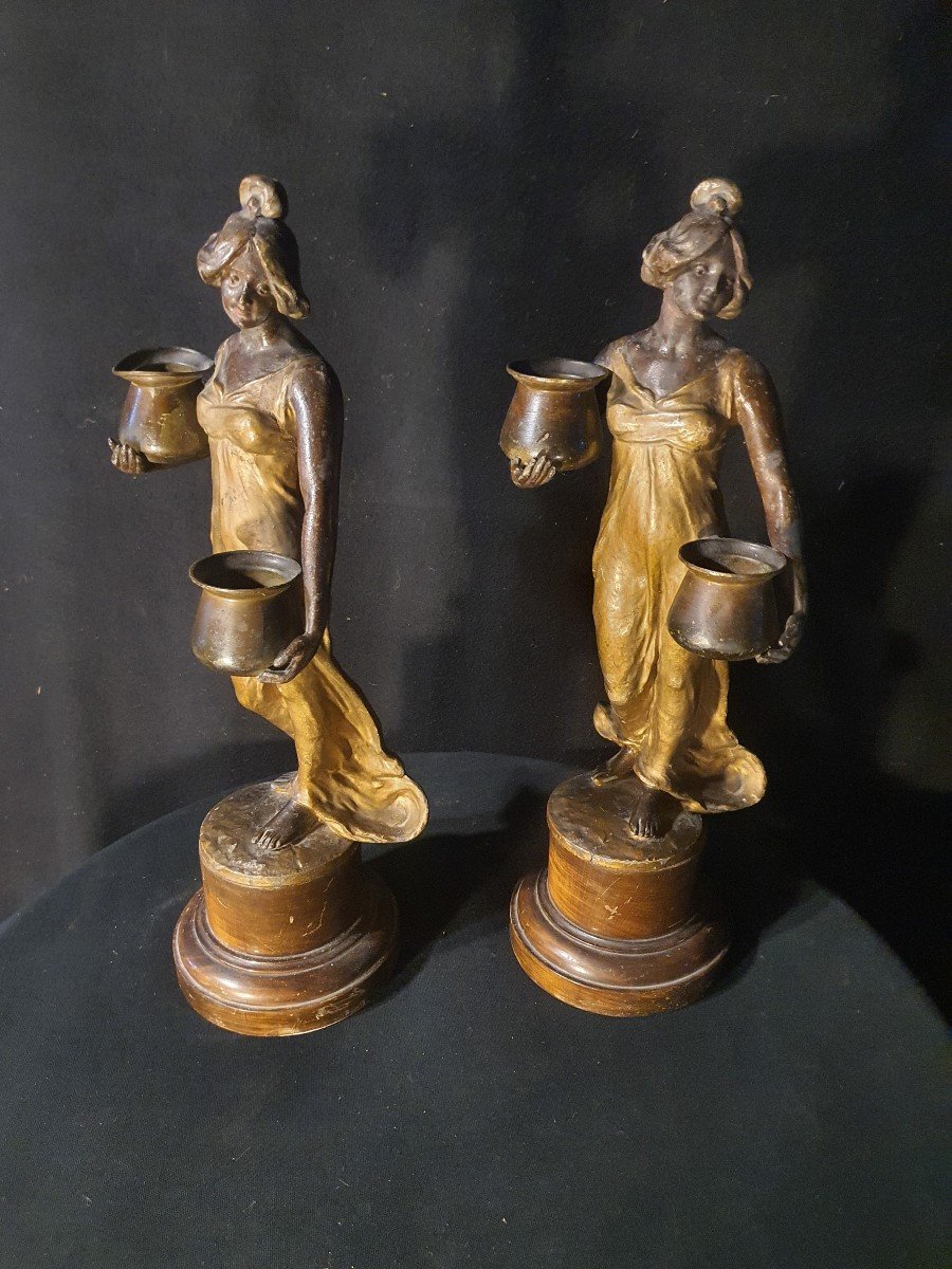 Paire De Sculptures, Porteuses D Eau. Art Nouveau. -photo-1