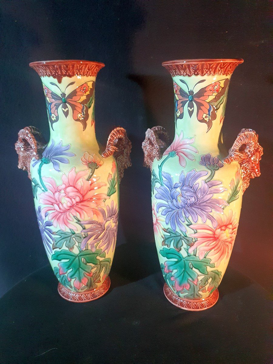 Paire De Vases Art Nouveau,  Longchamp. Décor papillons.