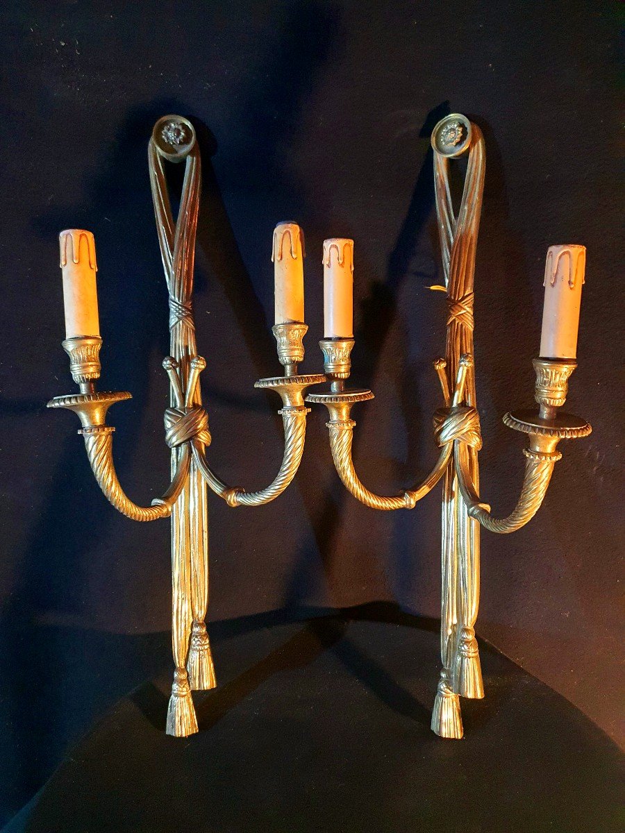Paire De Grandes Appliques Bronze Doré Louis XVI. 