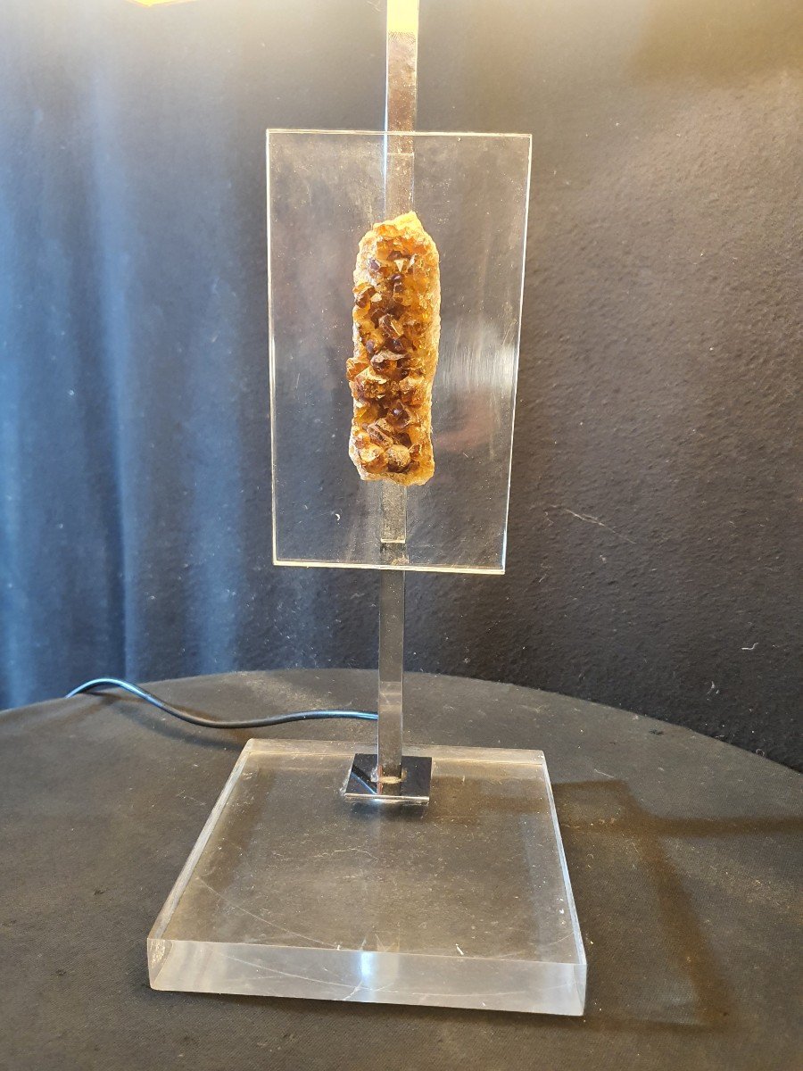 Vintage Lucite Amethyst Lamp.-photo-1