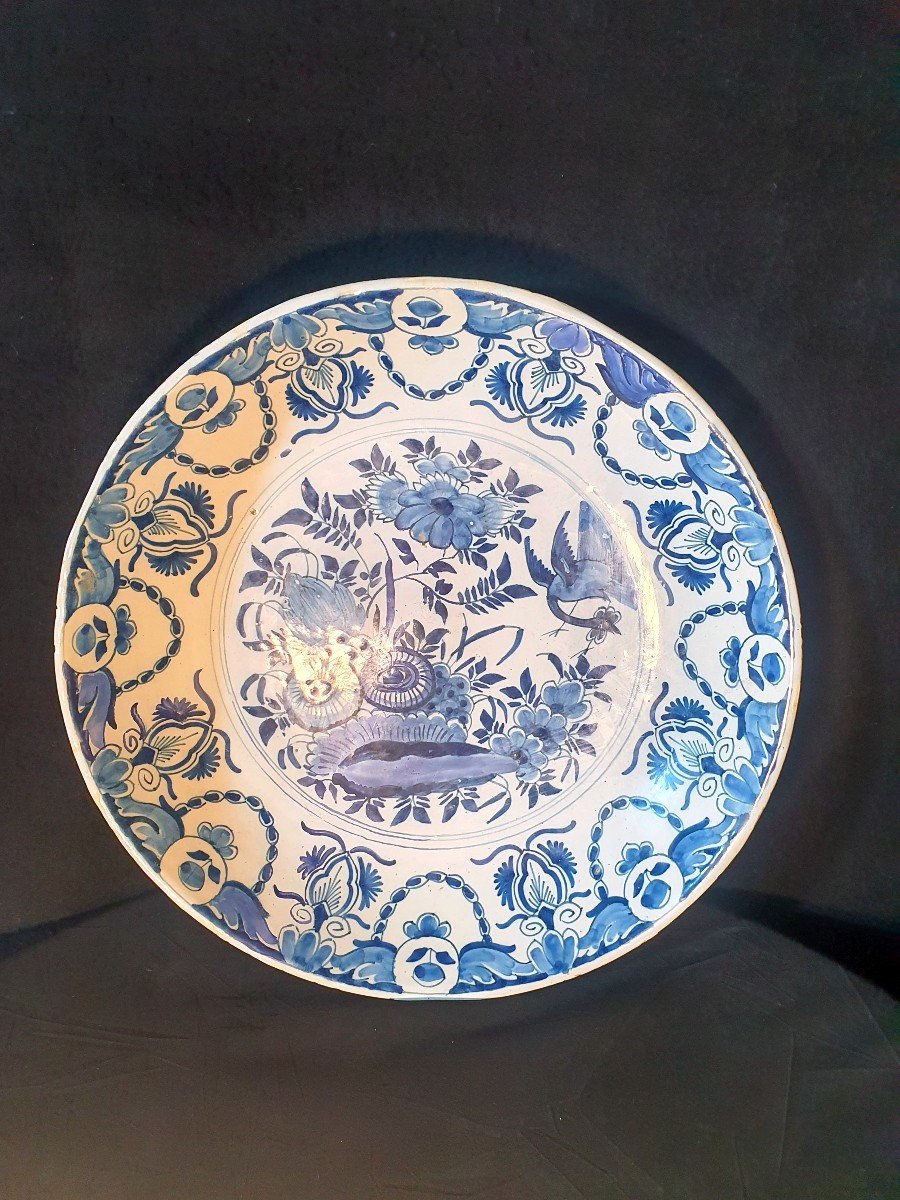 Dish Delft Decor China XVII Century. India Company.