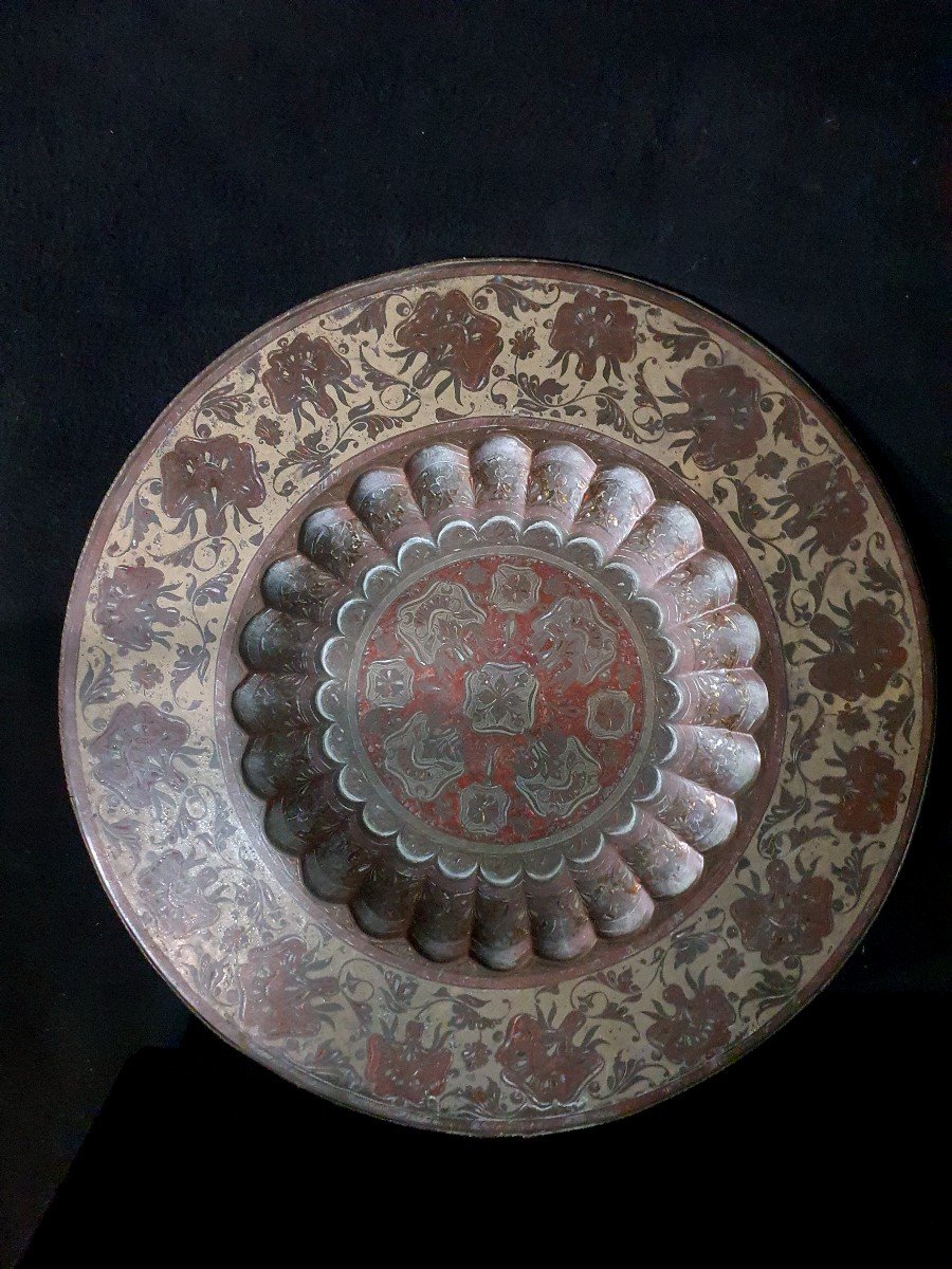 Grand Plateau émaillé Tombac Otoman Perse Syrie Art Islamique Turquie.