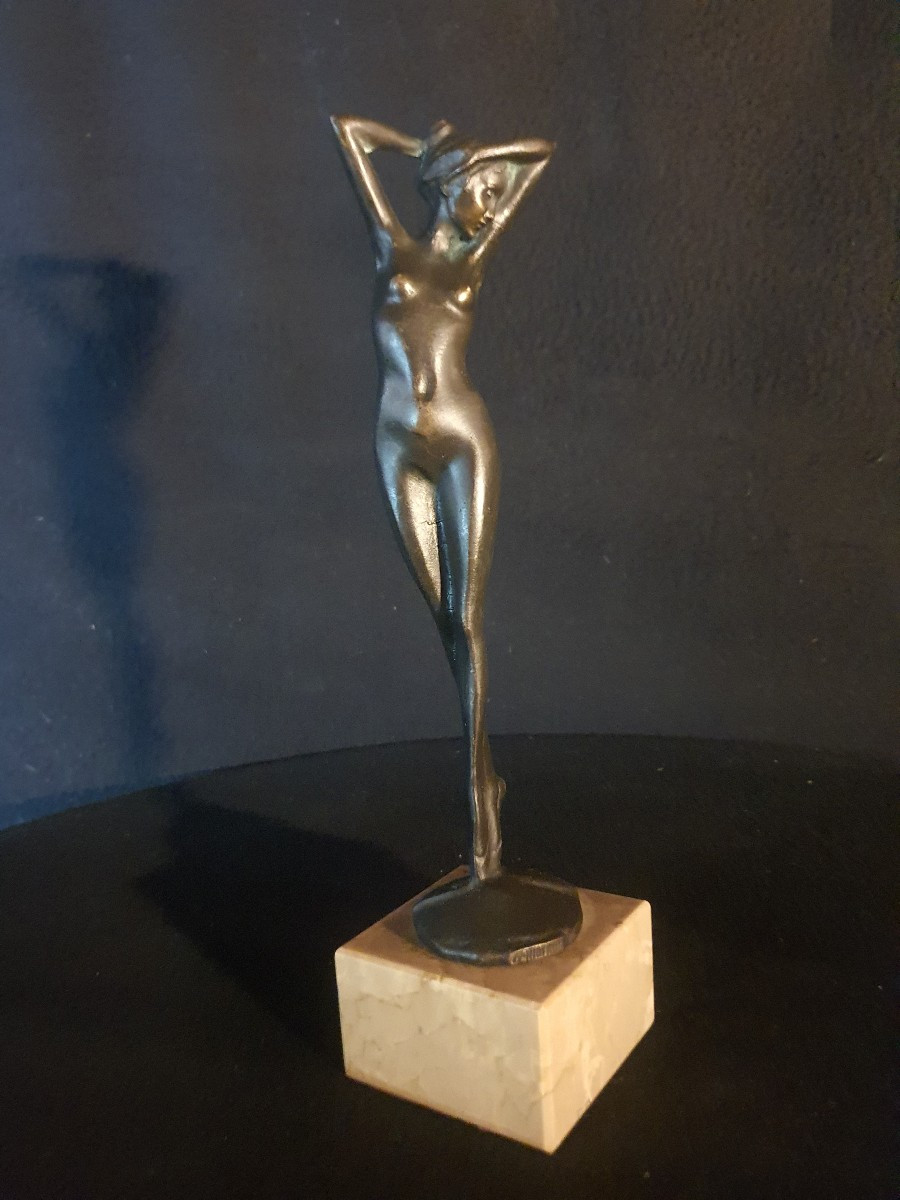 Art Deco Bronze Sculpture Of A Woman By G Mariani.