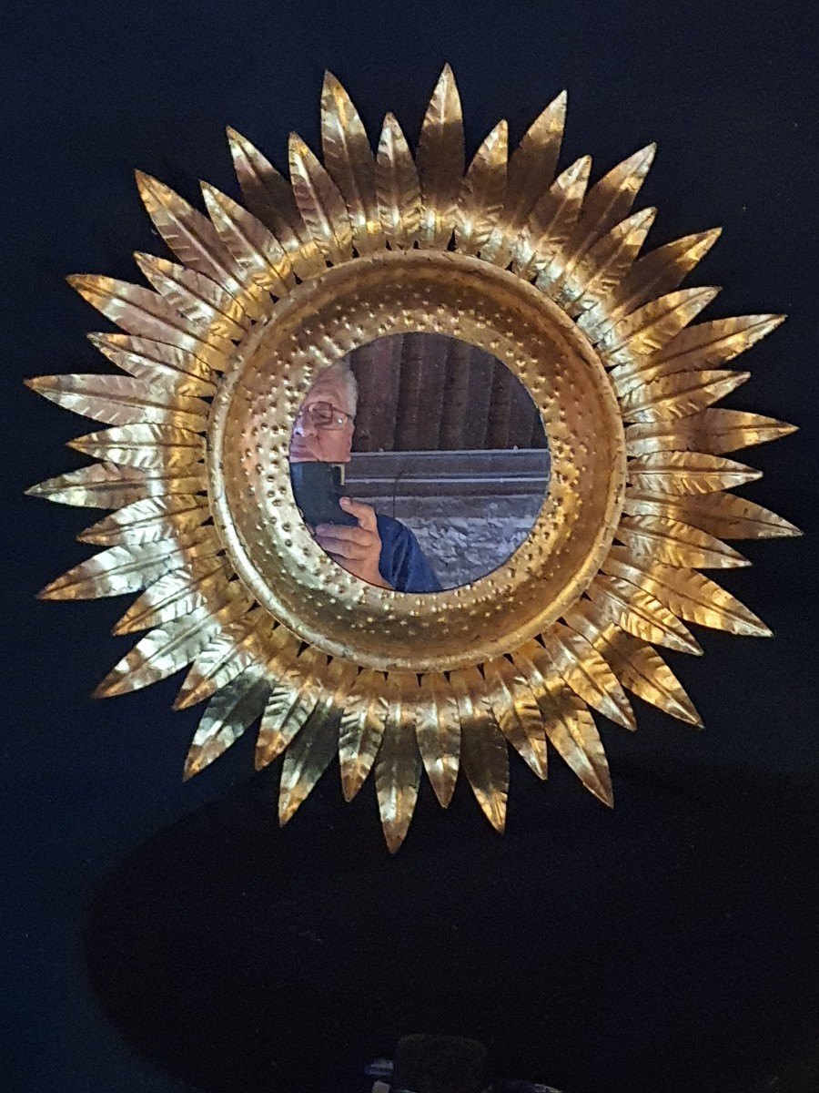 Miroir soleil métal doré. -photo-2