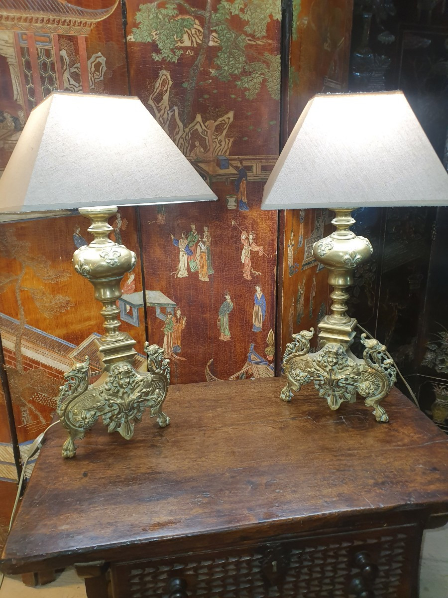 Paire de lampes bronze doré armoiries.-photo-3