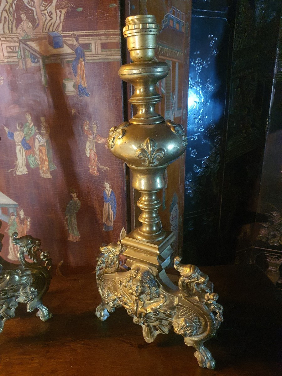 Paire de lampes bronze doré armoiries.-photo-5