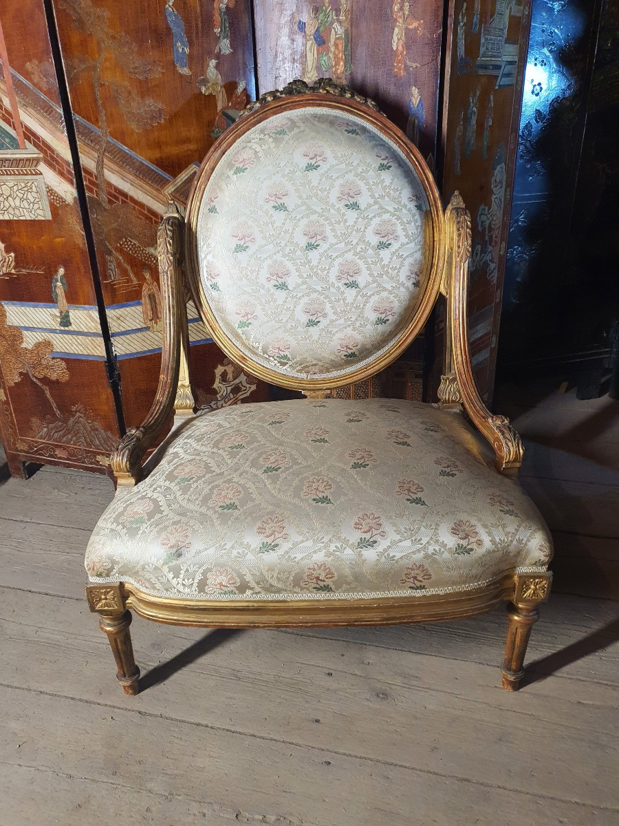 Louis XVI Style Gilded Marquise Armchair. -photo-2