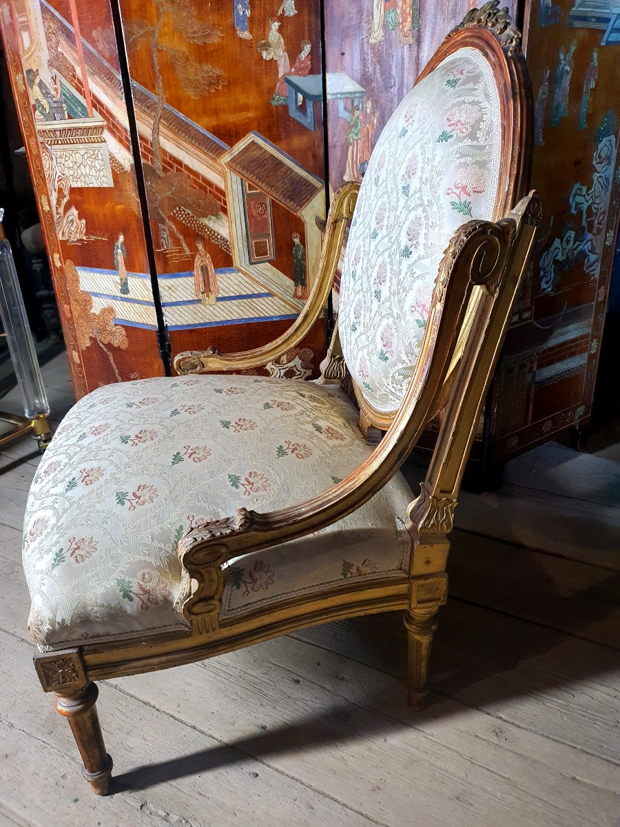 Louis XVI Style Gilded Marquise Armchair. -photo-3