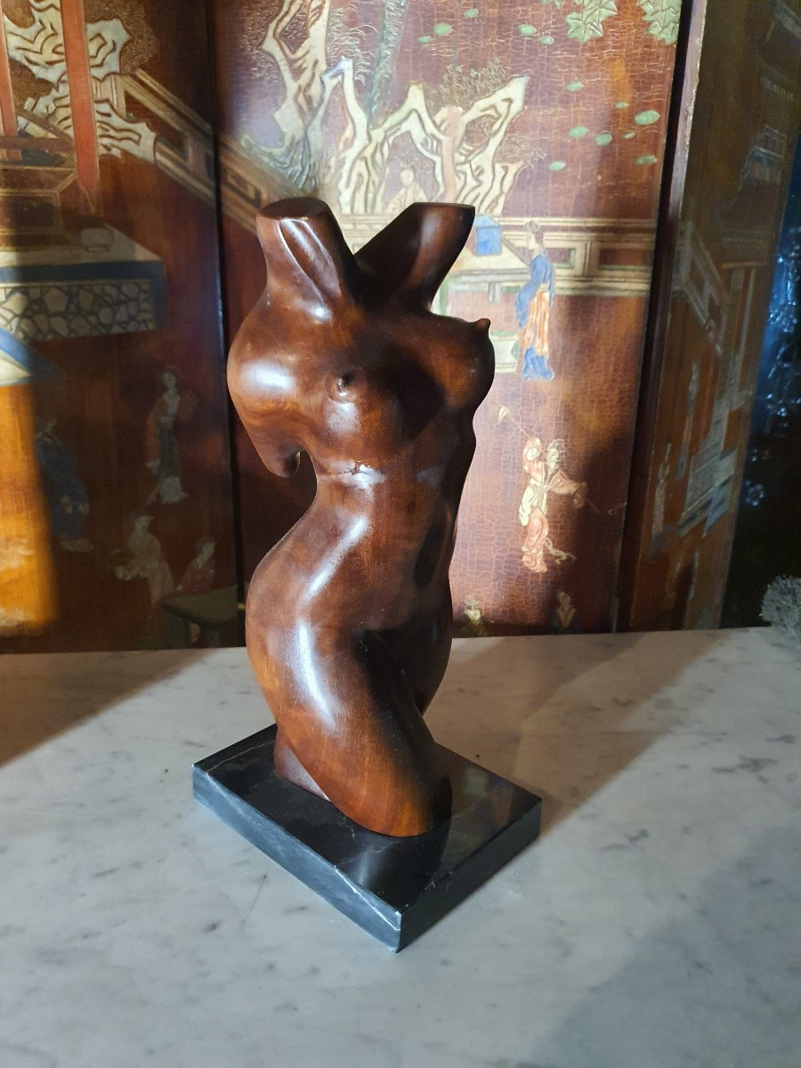 Erotic Nude Sculpture. -photo-2