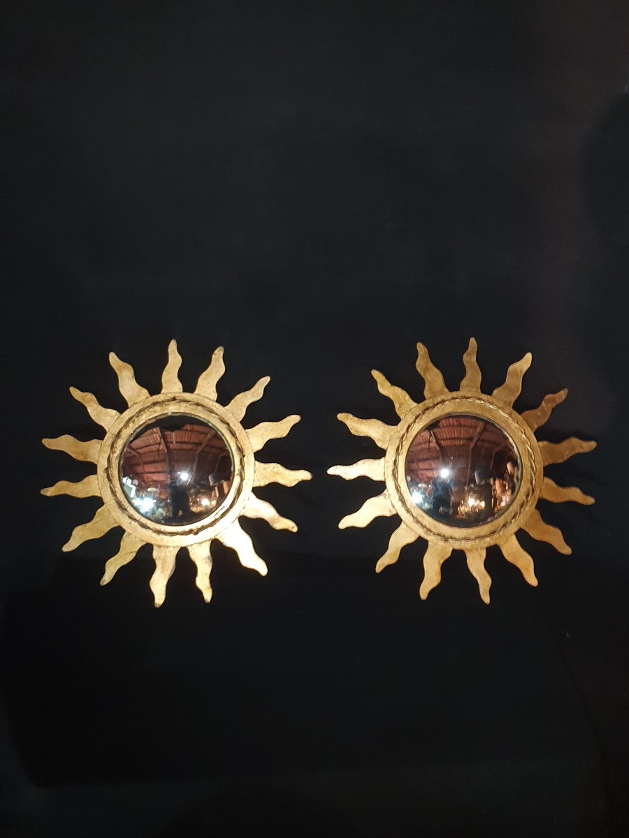Paire de miroirs soleils ,sorcière. 