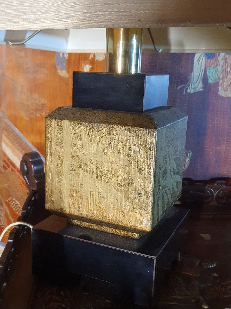 Vintage Lamp With Chinese Decor. -photo-2