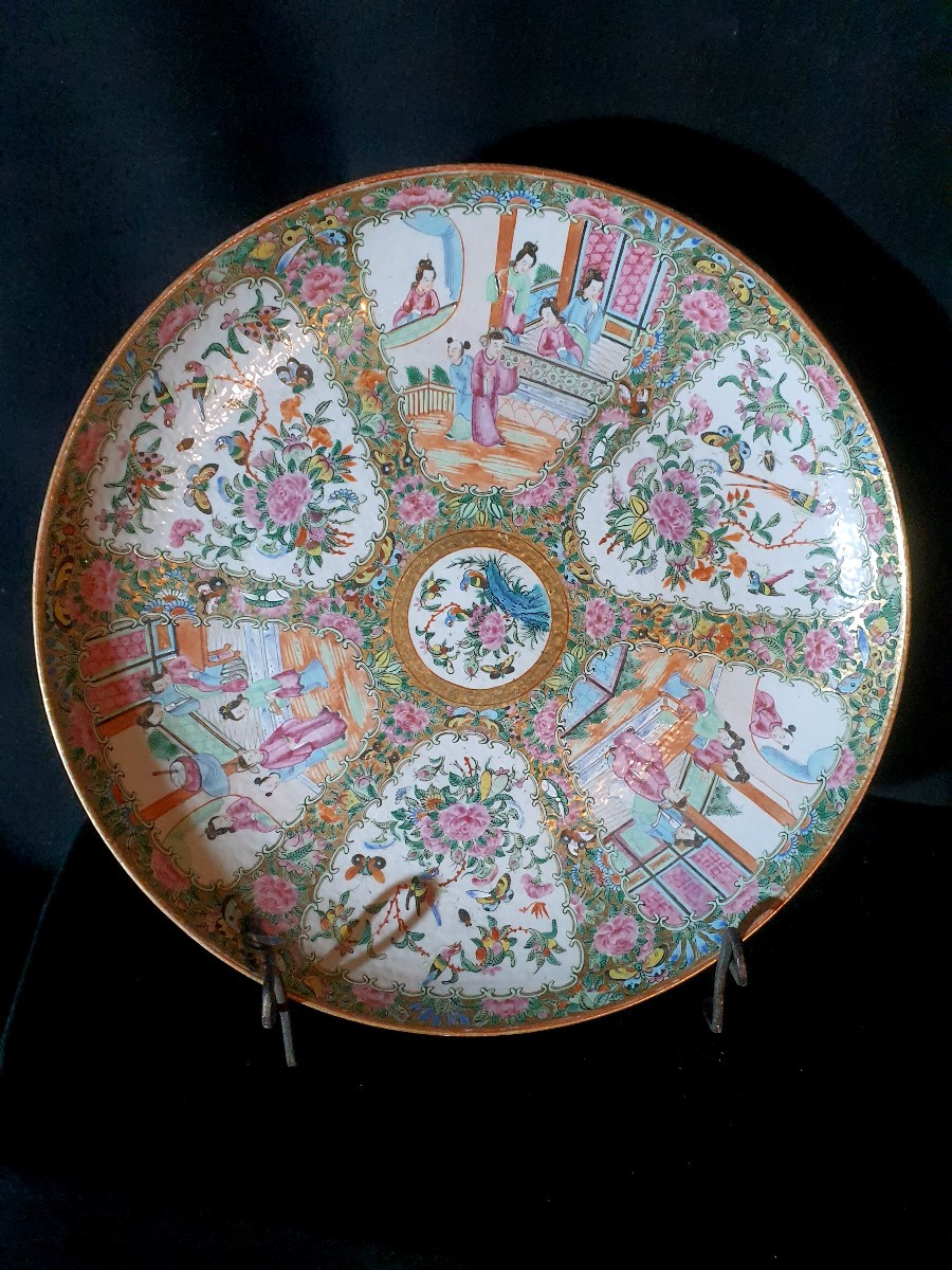 Grand plat porcelaine de Canton, Chine. 