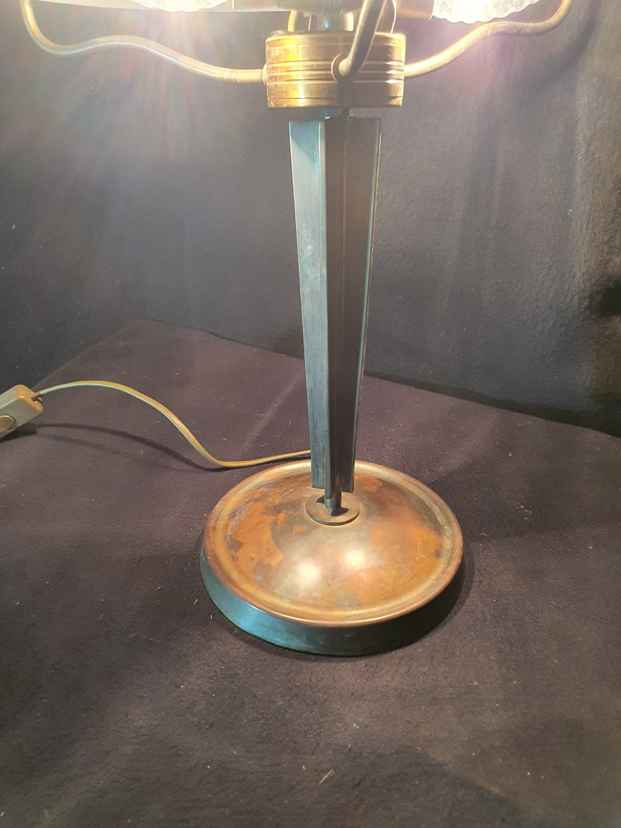 Lampe de table art déco. -photo-1