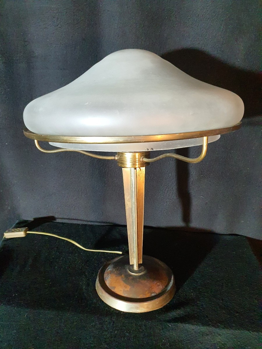 Lampe de table art déco. 