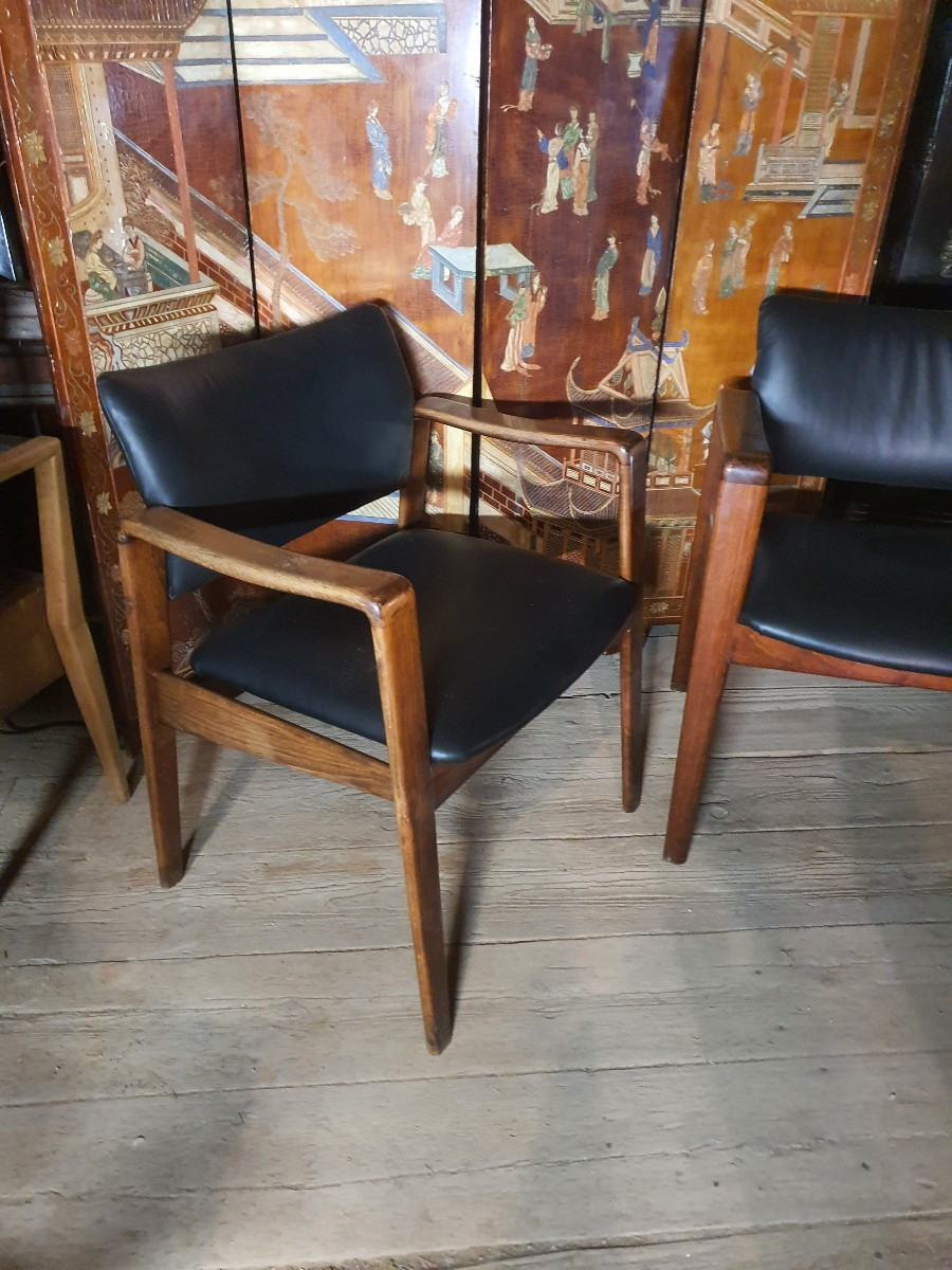 Paire de fauteuils scandinaves ou série de quatre. -photo-3