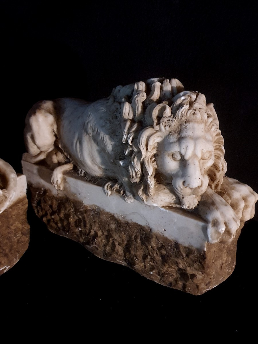 Pair Of Marble Lions.-photo-2
