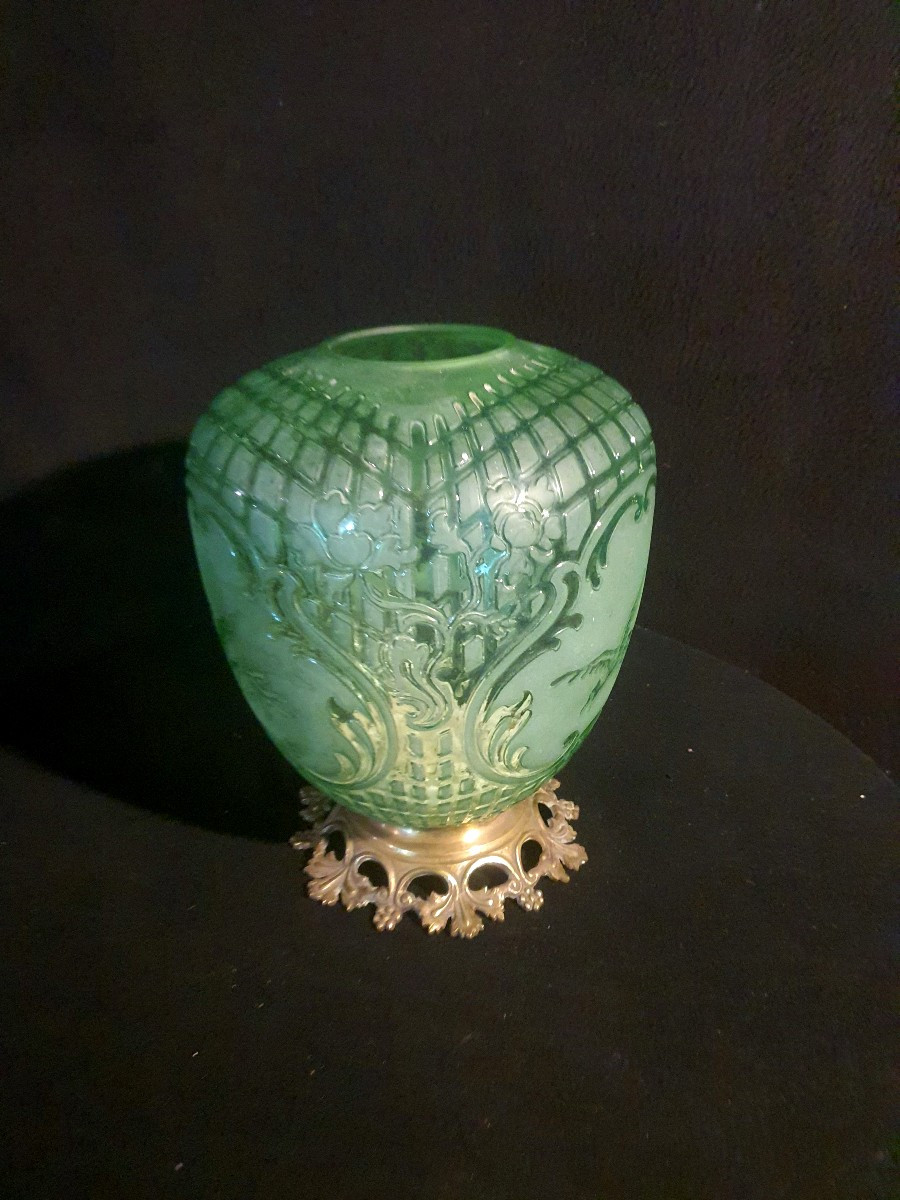 Vase décor Chine vert ouraline attribué Baccarat. -photo-3