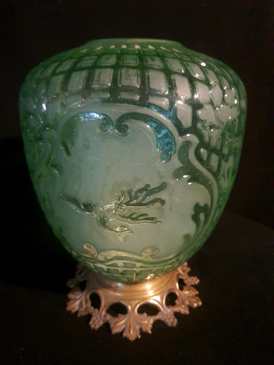 Vase décor Chine vert ouraline attribué Baccarat. -photo-1