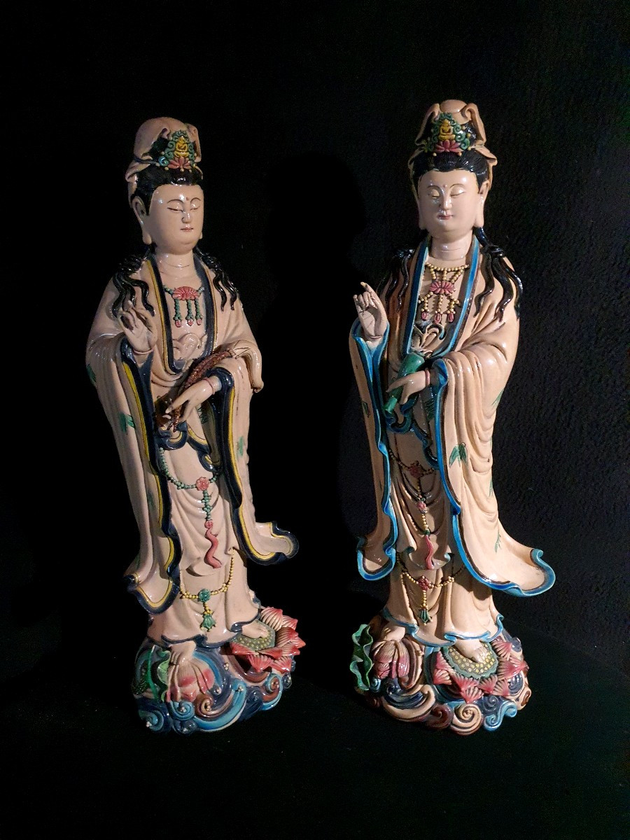 Paire de sculptures Guanyin, Chine.